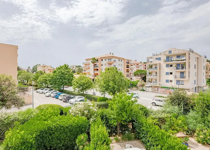 Apartment Les Terres Marines-2 By Interhome *